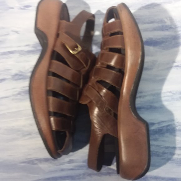 Dansko  Men\'s Brown Leather Fisherman Sandals size 9